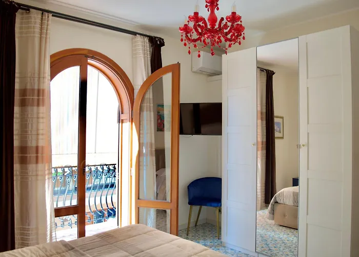 アパート Orama Front Sea