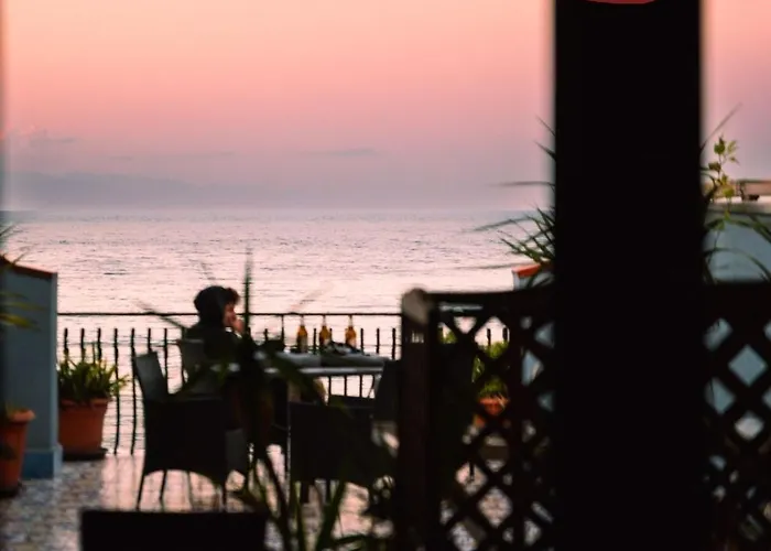 Orama Front Sea ジャルディーニ・ナクソス